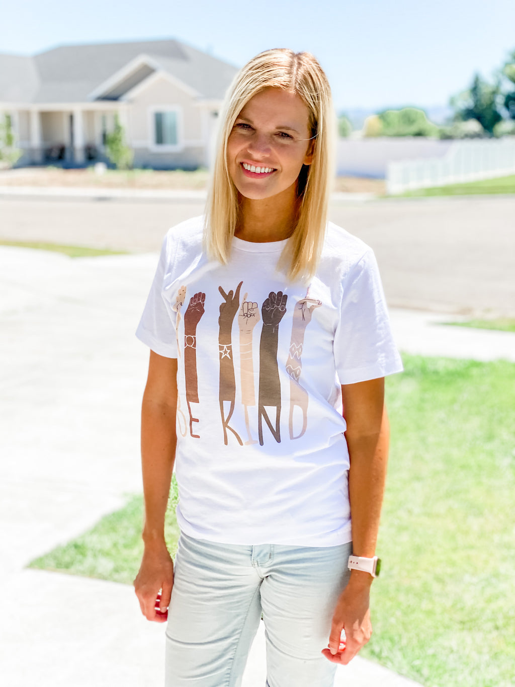 ASL Be Kind Tee - Black Feather Boutique