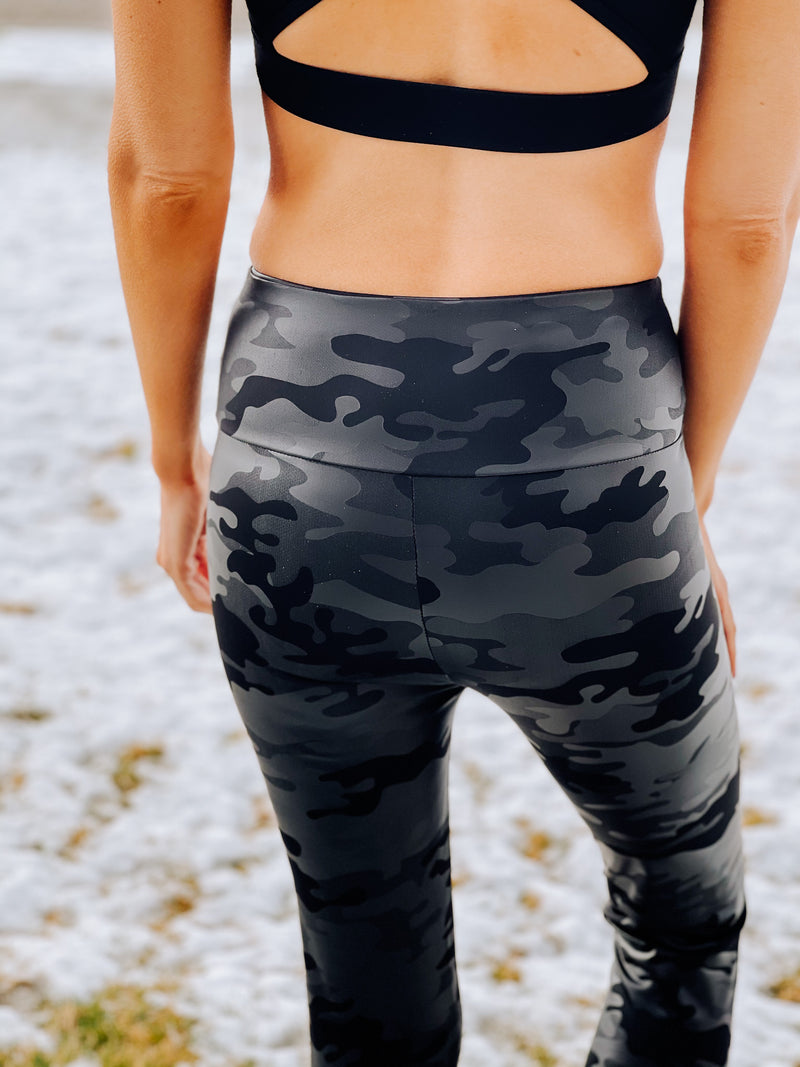 Black Camo High Waisted Leggings – Black Feather Boutique