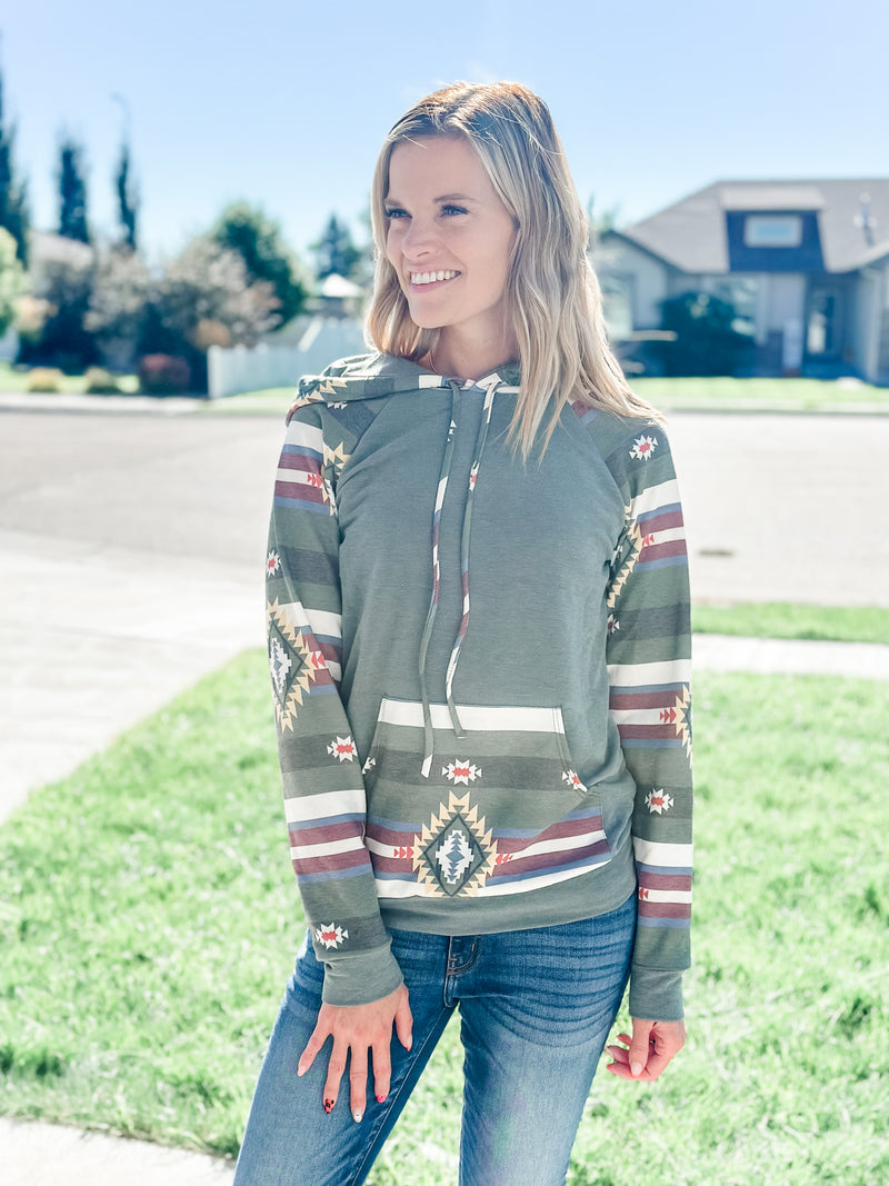 Wanderlust Pullover